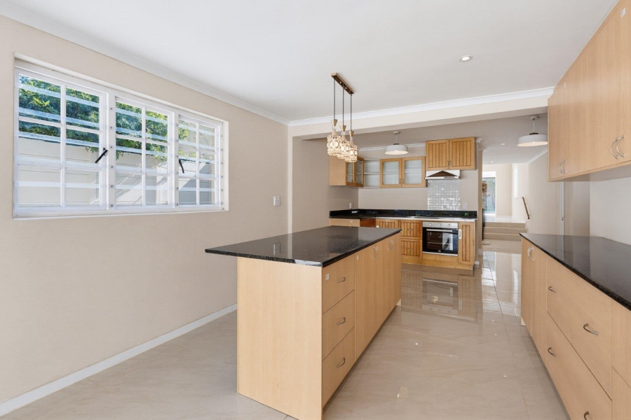 4 Bedroom Property for Sale in Hout Bay Western Cape